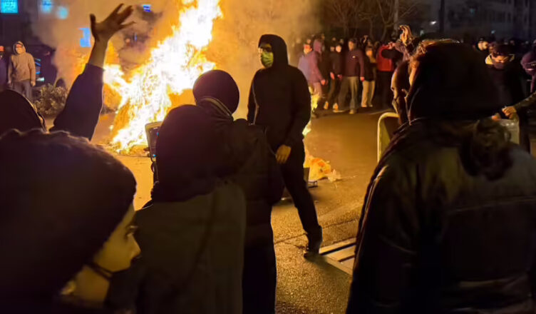 Halte au massacre en Iran !